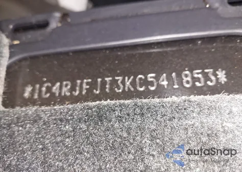 2019 Jeep Grand Cherokee Summit 4X4 из США, поврежденный, VIN 1C4RJFJT3KC541853